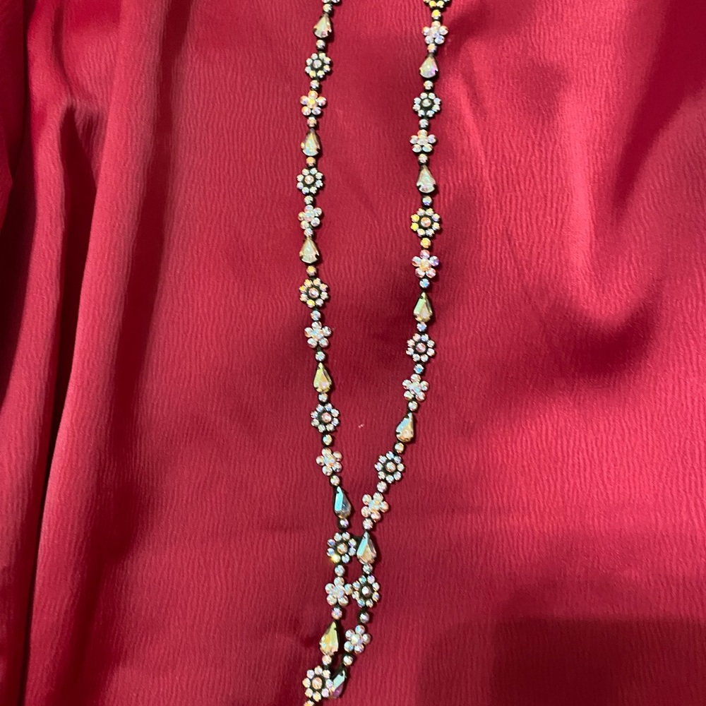 Sorreli necklace!Perfect for dressy casual, business or evening attire!